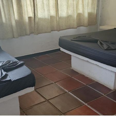 Hotel Globo Terraqueo メルガル エクステリア 写真